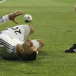 Jesé se lesiona la rodilla