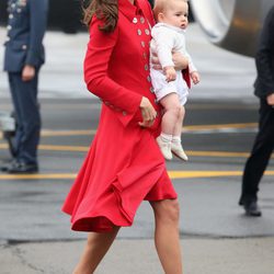 Kate Middleton y el Príncipe Jorge a su llegada a Nueva Zelanda