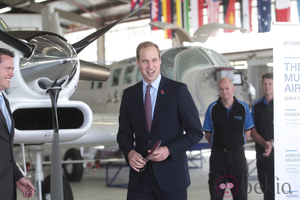 El Príncipe Guillermo visita el Pacific Aeroespace en Nueva Zelanda
