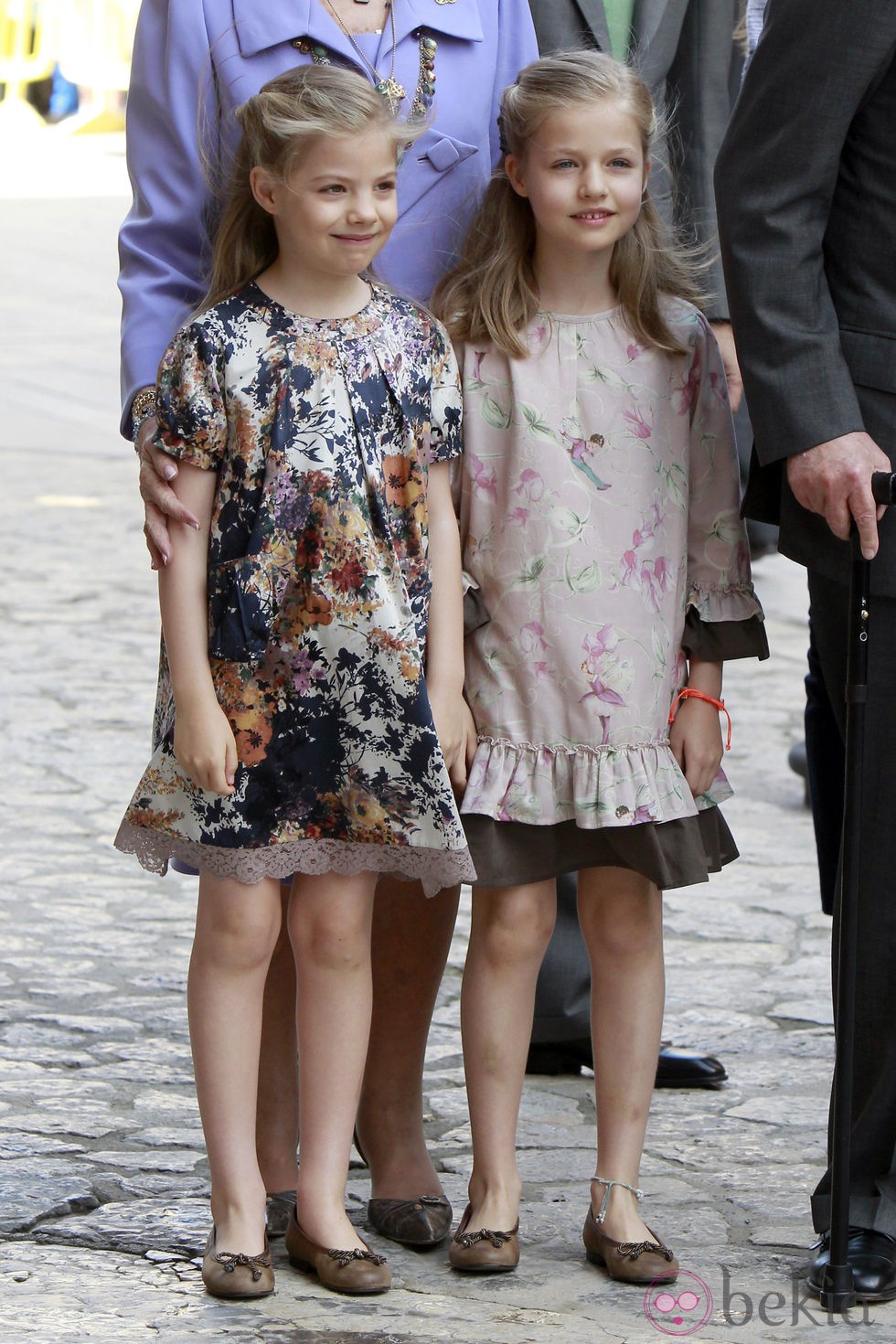 Las Infantas Leonor y Sofía en la misa de Pascua en Palma