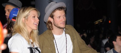 Dougie Poynter y Ellie Goulding dando un paseao por Londres