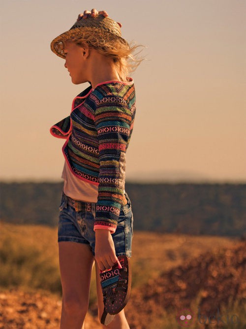 Chaqueta étnica y short vaquero de la colección primavera/verano 2014 de IKKS