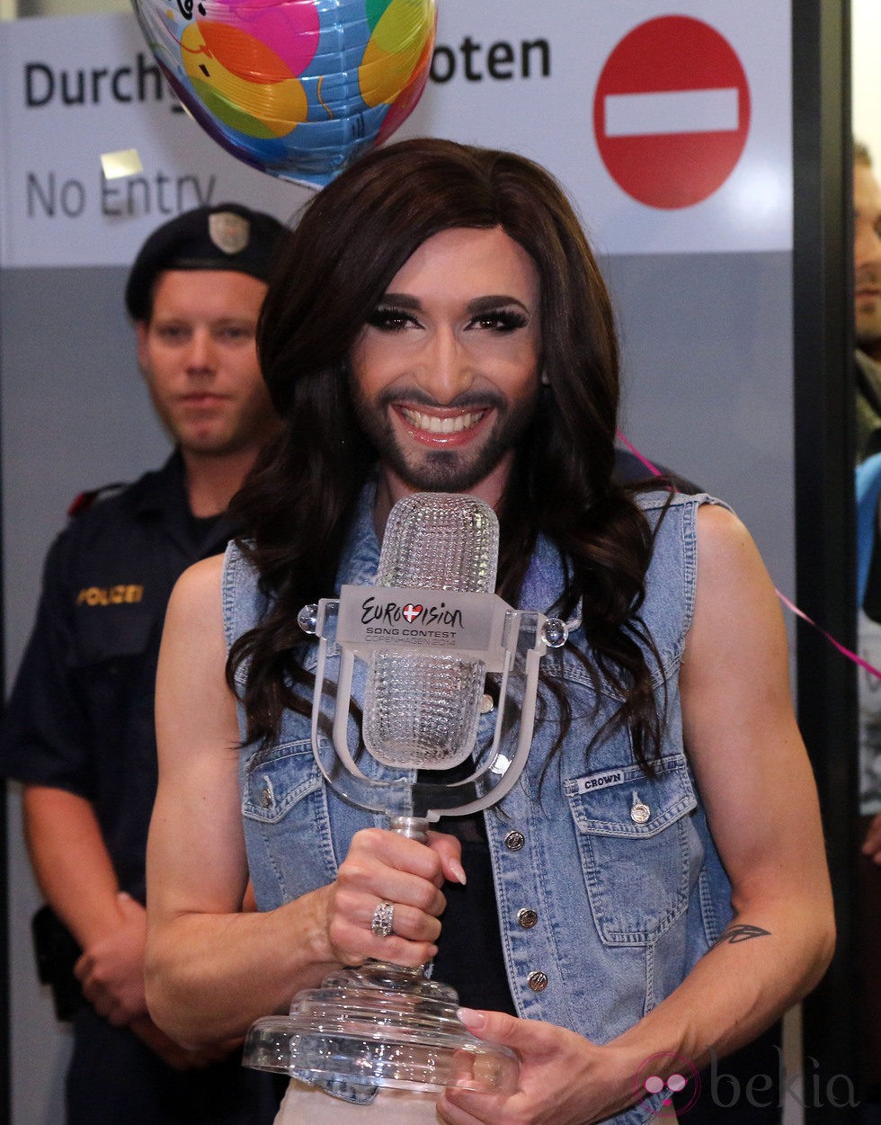 Conchita Wurst llega a Viena tras ganar Eurovisión 2014