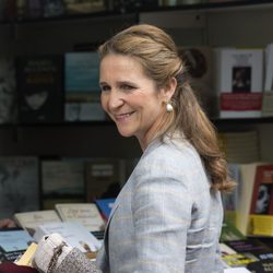 La Infanta Elena inaugurando la Feria del Libro de Madrid 2014