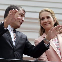La Infanta Elena con Rafael Correa en Ecuador