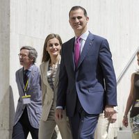 Los Príncipes Felipe y Letizia en un acto una semana antes de ser Reyes