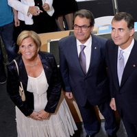 Los Reyes Felipe y Letizia con Artur Mas en la entrega de los Premios Fundación Príncipe de Girona 2014