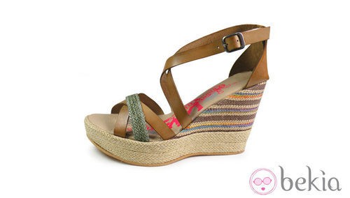 Sandalia con cuña multicolor de Lois para verano 2014