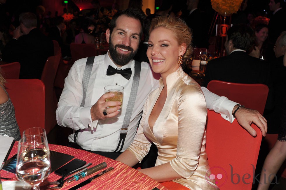 Katharine Heighl y Josh Kelley en la gala de los Premios Emmy 2014