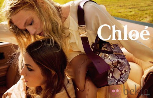 Sasha Pivavorova y Andreea Diaconu en la campaña otoño/invierno 2014 de Chloé