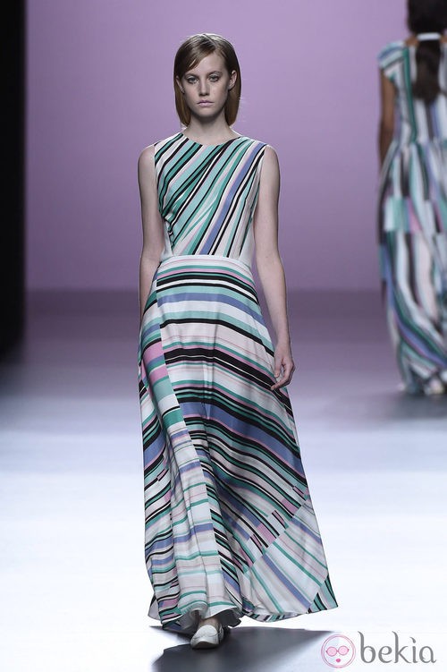 Maxi-vestido de rayas de Devota & Lomba en Madrid Fashion Week primavera/verano 2015