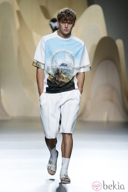 Sudadera 'Magic Mountain' de Ana Locking en Madrid Fashion Week primavera/verano 2015