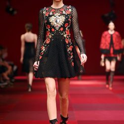 Kendall Jenner desfila para Dolce & Gabbana en la MBFW Milán