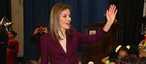 La Reina Letizia visita el colegio Dos Puentes de Nueva York