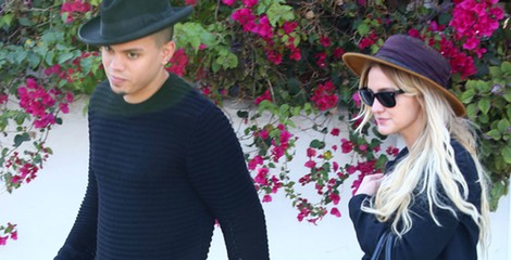 Ashlee Simpson y Evan Ross pasean por Malibú