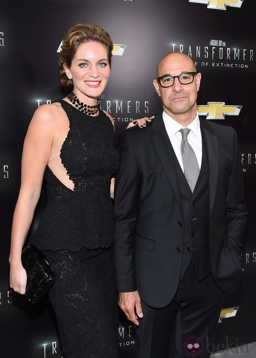 Stanley Tucci y Felicity Blunt en la premiere de 'Transformers: La era de la extinción'