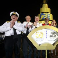 Los actores de 'Vacaciones en el mar' inauguran juntos un nuevo crucero