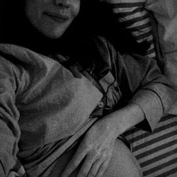 Liv Tyler presume de 'barriguita' en Instagram