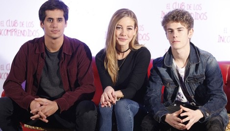 Alex Maruny, Charlotte Vega y Patrick Criado en la presentación de 'El Club de los Incomprendidos'
