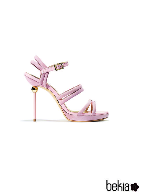 Sandalia rosa palo de la colección primavera/verano 2015 de Roger Vivier