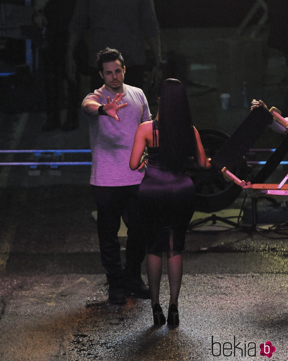 El bailarín Casper Smart con Nicki Minaj en el rodaje del video 'The Night Is Still Young'