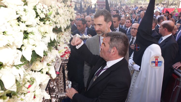 El Rey Felipe VI en las procesiones de la Semana Santa de Sevilla 2015