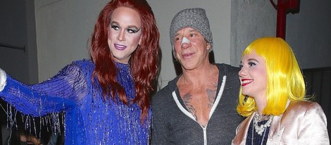 Mickey Rourke con la nariz rota y dos travestis en Los Ángeles