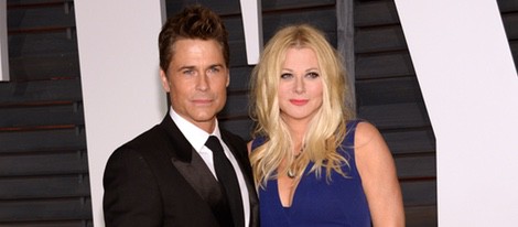 El actor Rob Lowe y su mujer Sheryl Berkoff en la fiesta post Oscar 2015