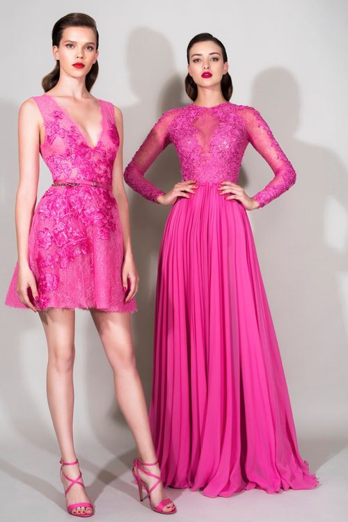 Dos modelos de vestidos rosas de la Colección Resort 2016 de Zuhair Murad