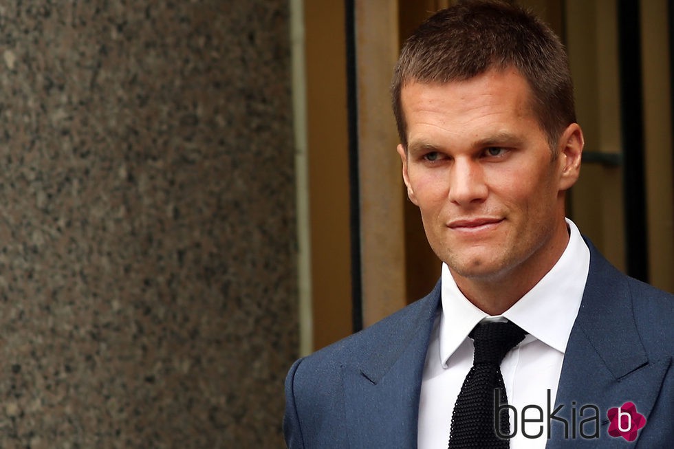 Tom Brady saliendo de los juzgados