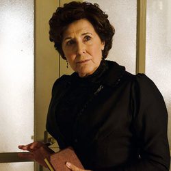 Concha Velasco es Ángela en 'Gran Hotel'