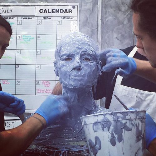 Heidi Klum preparando su disfraz para Halloween 2015