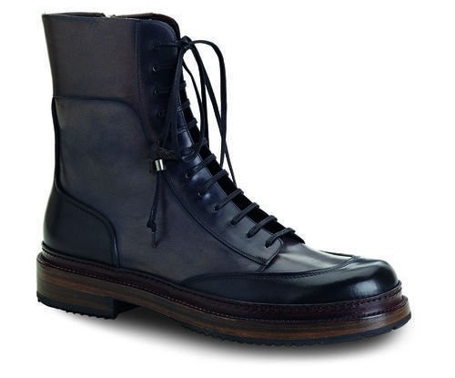 Bota marrón oscura de la colección otoño 2015 de Salvatore Ferragamo