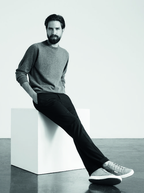 Jack Guinness con calzado de la primera colección para hombre de Superga otoño/invierno 2015/2016