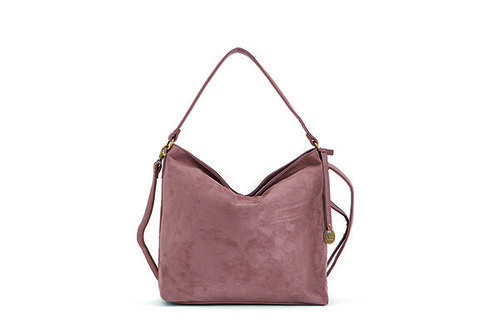 Bolso en tonos tierra de la colección cápsula de bolsos Carpisa de Penélope y Mónica Cruz