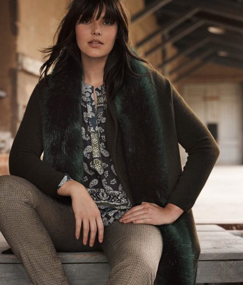 Abrigo marrón y pantalones de cuadros de la colección 'Violeta by Mango' para este invierno 2015