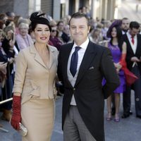 Raquel Revuelta y Raúl Gracia 'El Tato' en la boda de Eva González y Cayetano Rivera