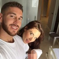 Sergio Ramos y Pilar Rubio presentan a su hijo Marco un día después de su nacimiento