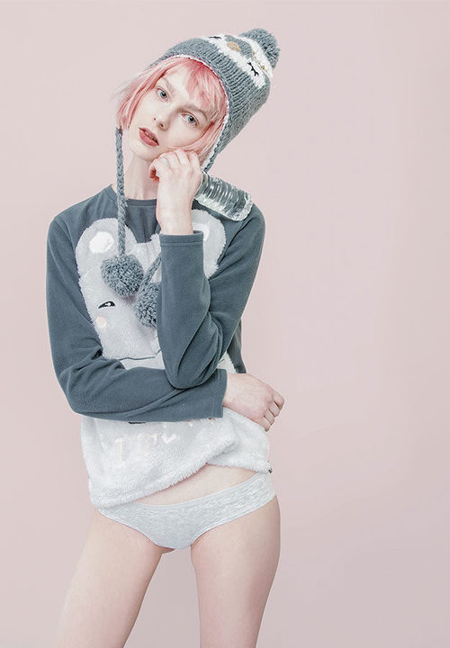 Camiseta y gorro de lana gris de la colección otoño/invierno 2015/2016 Sleepwear de Oysho