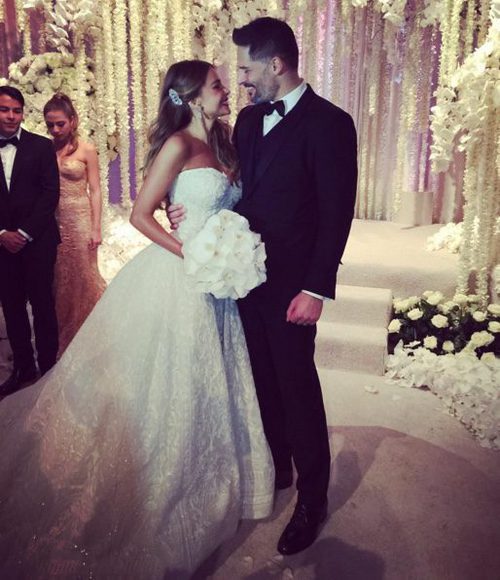 Sofía Vergara con su impresionante vestido de novia palabra de honor del diseñador Zuhair Murad