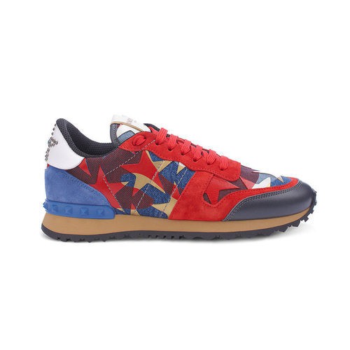 Sneaker Camustar Printed roja y azul de la colección Goop x Valentino