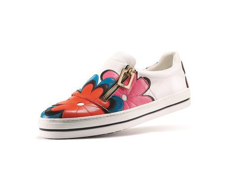 Zapatilla con detalle floral de la colección 'Sneaky VIV' de Roger Vivier