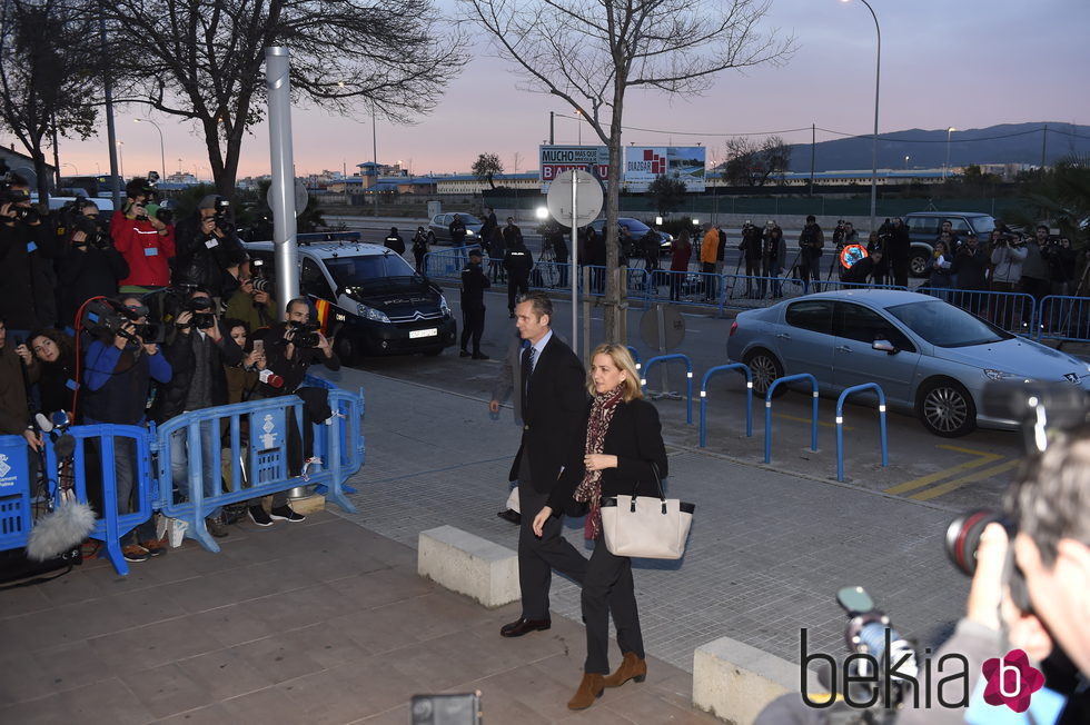 La Infanta Cristina e Iñaki Urdangarín llegan a la primera jornada del juicio por el 'Caso Nóos'
