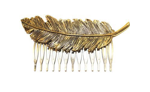 Peineta pluma en oro viejo de Alma Luzón para novias
