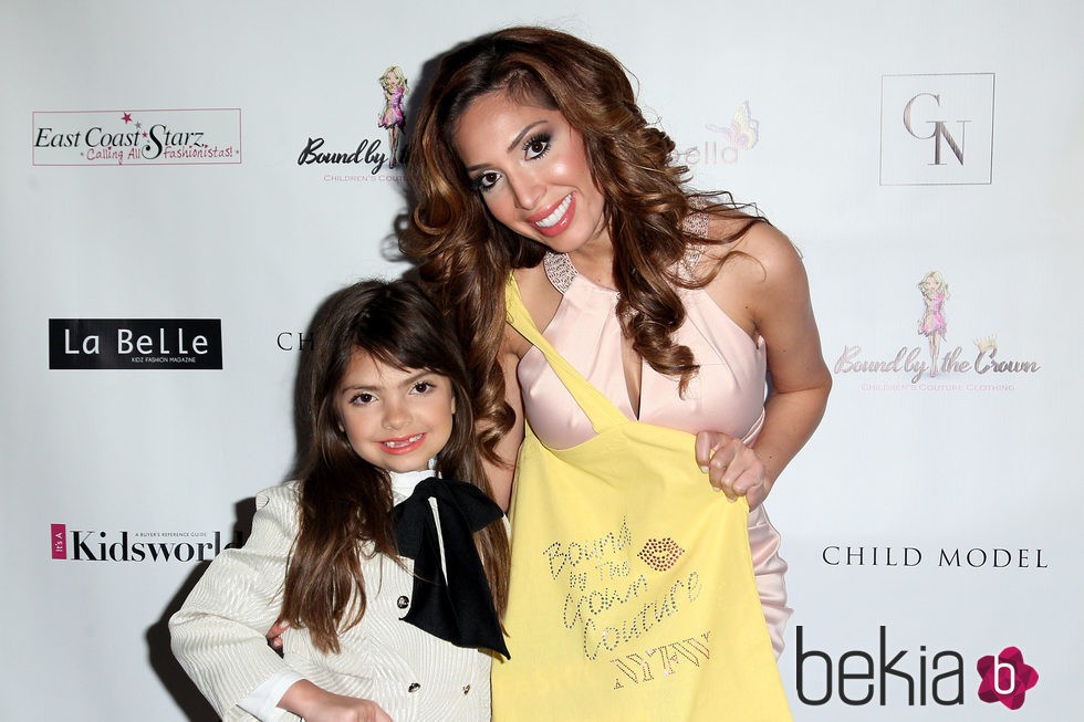 Farrah Abraham junto a su hija en la New York Fashion Week 2016