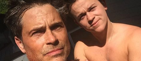 Rob Lowe junto a su hijo John Owen celebrando su cumpleaños