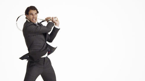 Rafa Nadal con traje de la nueva campaña de Tommy Hilfiger 