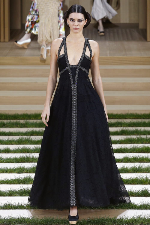 Kendall jenner desfile de Chanel en la semana de la moda de alta costura en París 2016