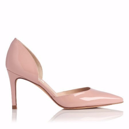 Tacón rosado de charol en punta de la colección de primavera 2016 de L.K Bennet London