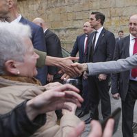 La Reina Letizia se da un baño de masas en Salamanca tras sus escándalos